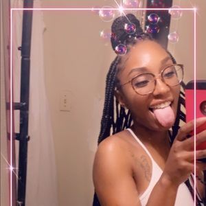 Meet your Posher, Kandis